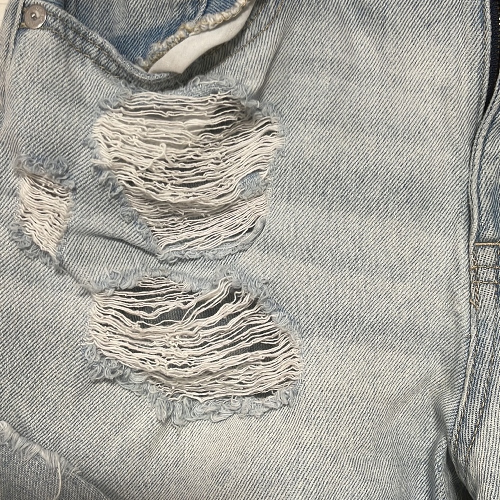 Aeropostale light wash, distressed mom jeans size 8 - Picture 2 of 5